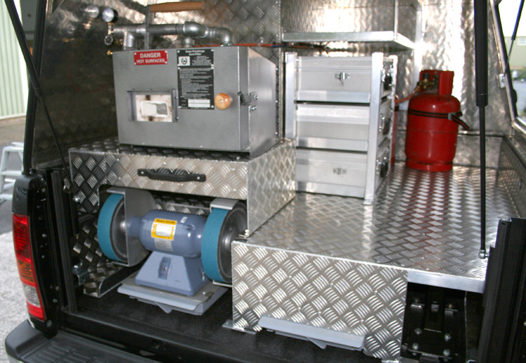 Farriers Mobile fitted to a Toyota Hilux FARRIERS Canopies