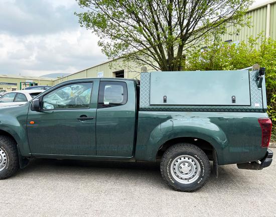  Isuzu Dmax Samson Gullwing Canopy 