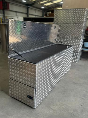 Aluminium Double Tier Box 